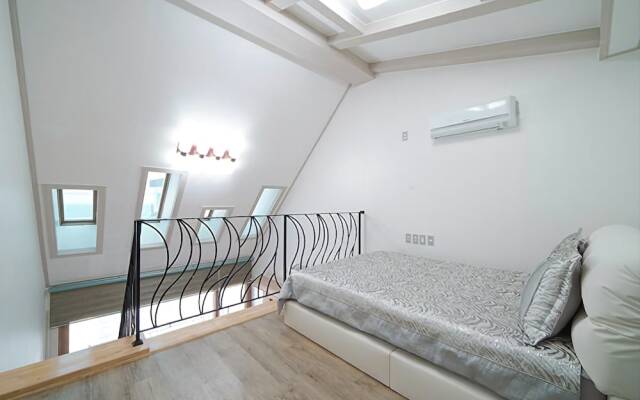 Yeongdeok Etermo Pension