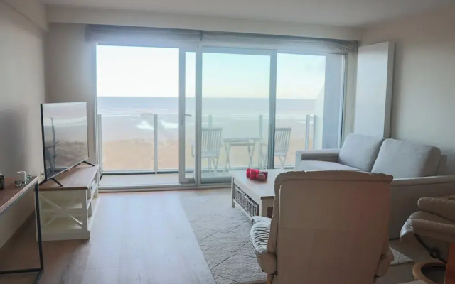 Apartment in Nieuwpoort With Terrace
