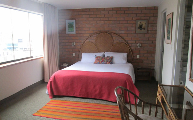 Suites Real Hotel