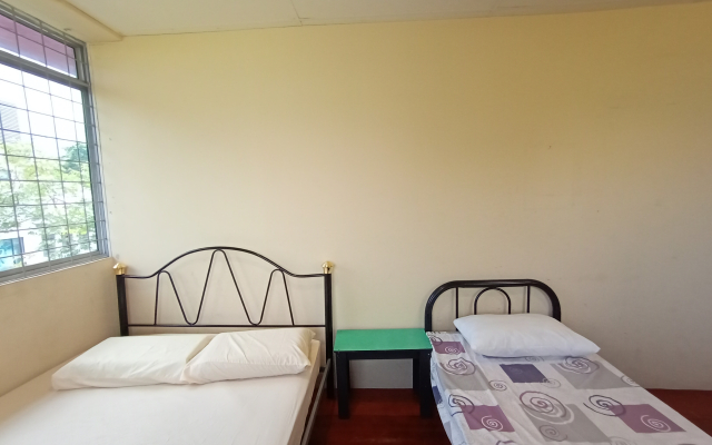 SPOT ON 90119 Bed's Guesthouse