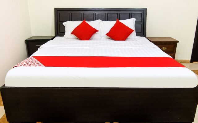 OYO 492 Rose Plaza For Housing Units
