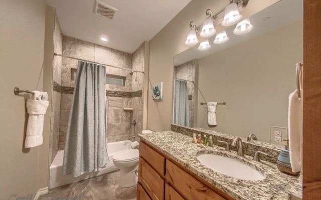 Lazy Daze RG210 - 3 Br Condo