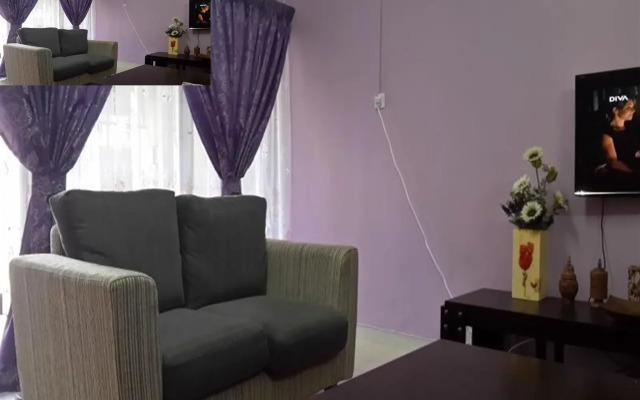 Roemahkoe Holiday House