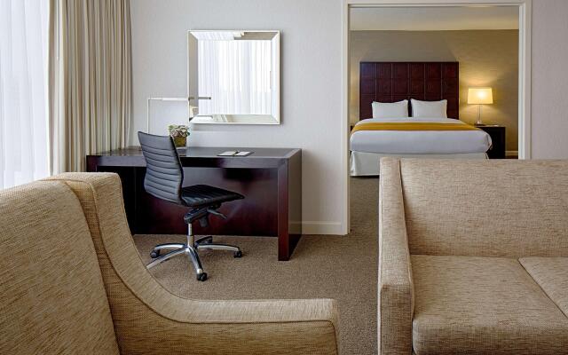 DoubleTree by Hilton Hotel Houston - Greenway Plaza
