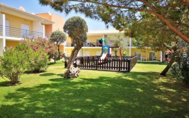 Sun & Pool Holiday Apartment