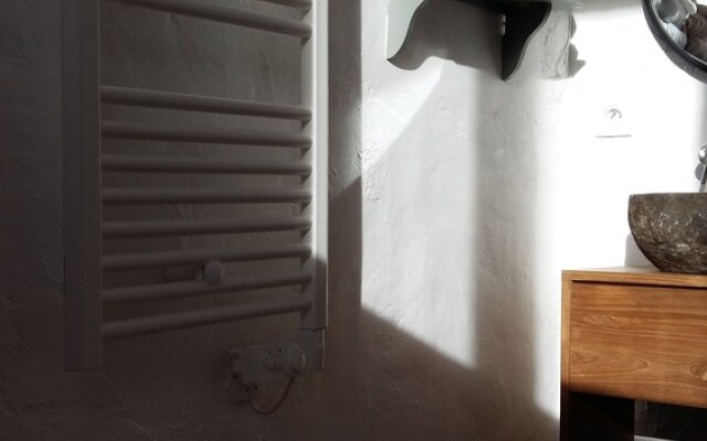 La Grange De L’etang Des Faures