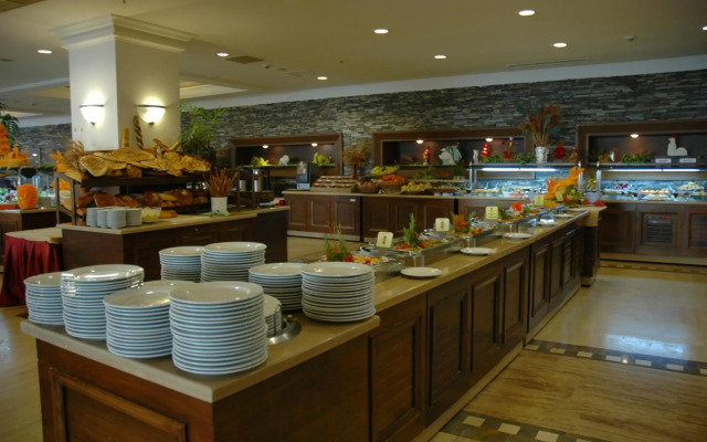 Meder Resort Hotel
