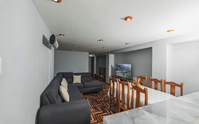 San Pedro Apartments