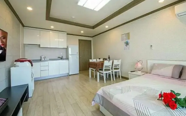Seokmodo Haebichi Pension
