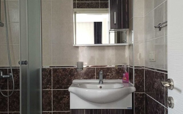 Remarkable 4-bed Villa Tasgin 2 Pools