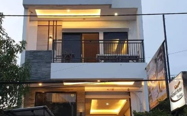 Airport Hotel