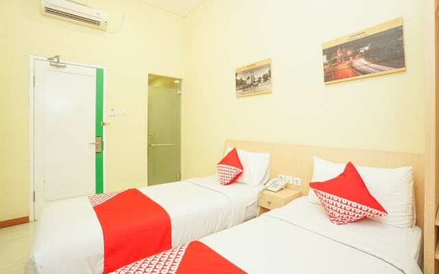 OYO 272 M Suite Homestay