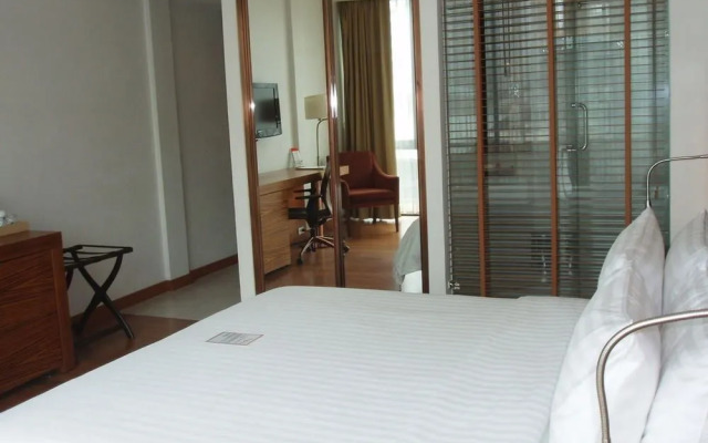 Sacha's Hotel UNO & UNO Express