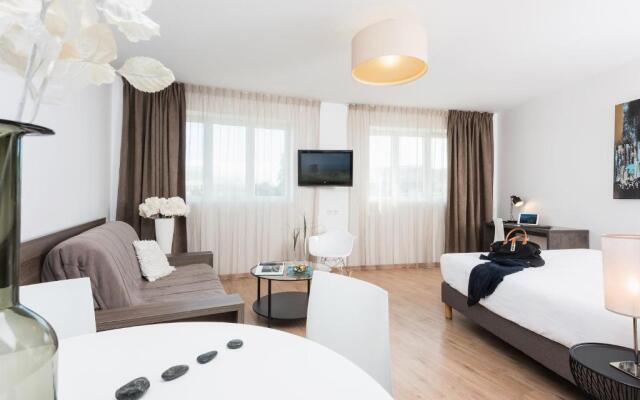 Ténéo Apparthotel Talence - Arthéna