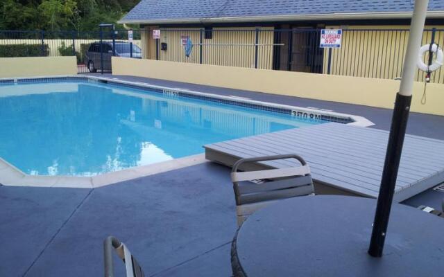 Best Western Alvin Inn