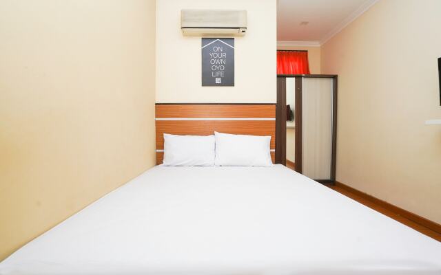 OYO Life 2446 Kost Putri Gubeng Kertajaya