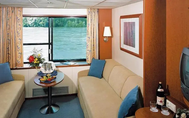 Fairtours Hotelschiff Regina Rheni Cologne