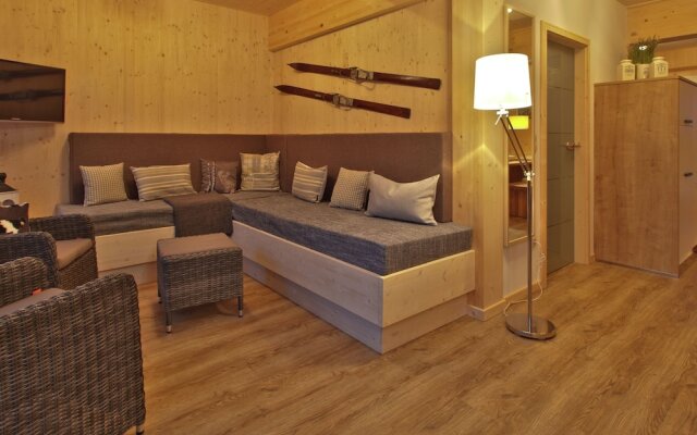 Wooden Chalet with Wellness Centre in Hohentauern