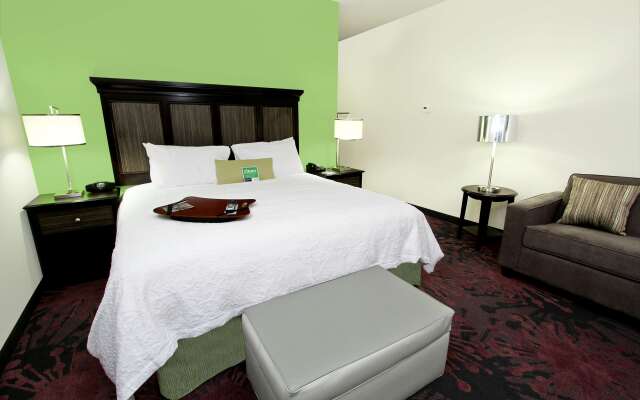 Hampton Inn & Suites Winnie