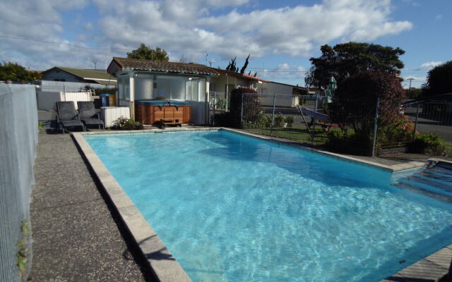 Sundowner Spanish Lady Motel