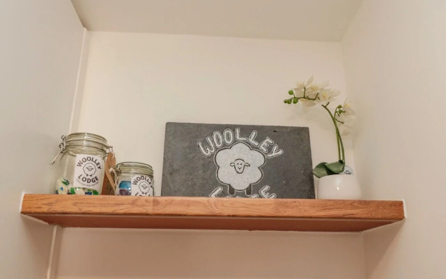 Woolley Lodge