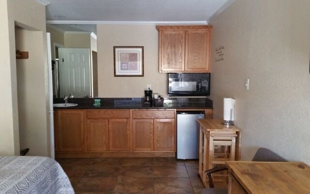 Canyon Springs Country Lodge