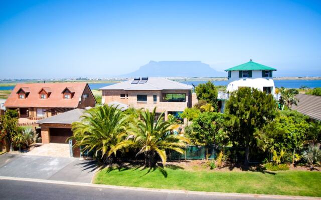 Cape Oasis Guesthouse