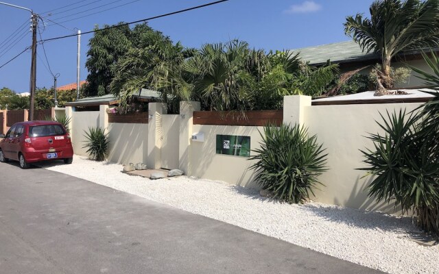 Little Jungle Apartments Aruba