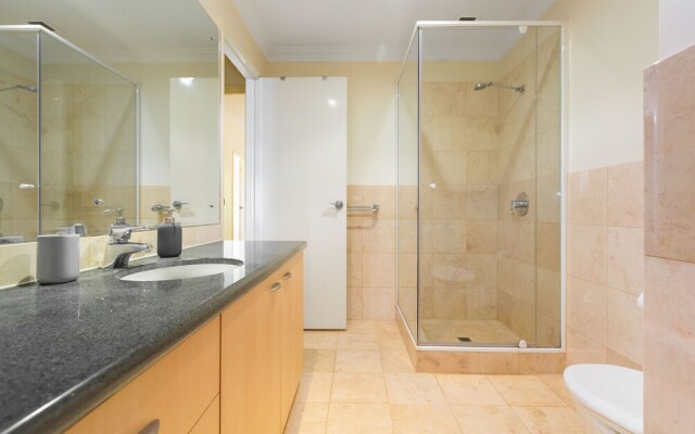 Luxurious Perth Townhouse