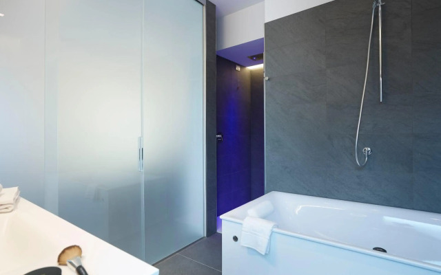 Boutique hotel touring