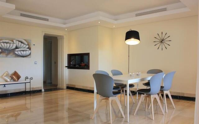 Apartment with Private Swimming Pool