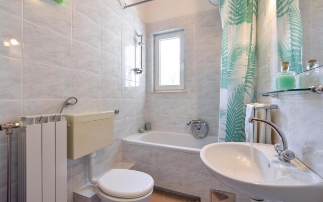 Stunning Home in Klis With Wifi and 3 Bedrooms