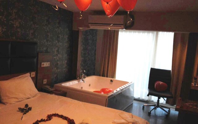 Bayraktar Hotel