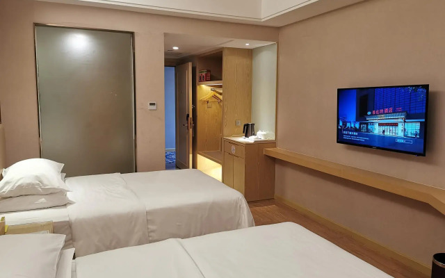Vienna Hotel Nanning Xiangsi Lake University Town Branch