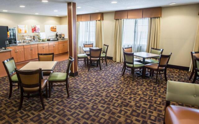 Lexington Triad Inn