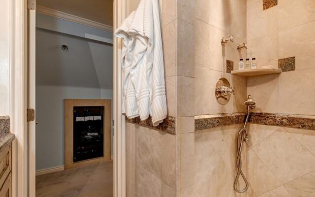 Abode at Heirloom House