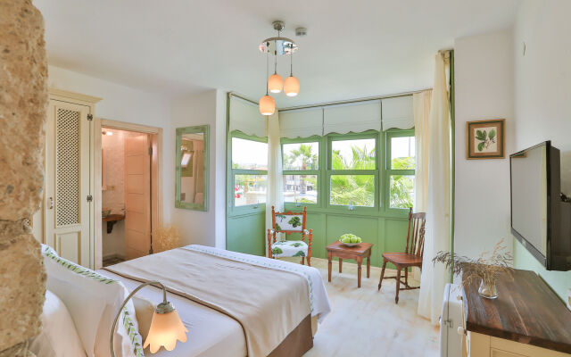 Palas Alacati - Adults Only