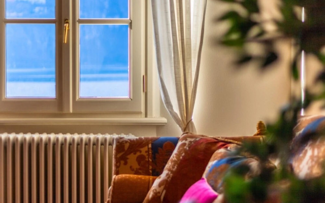 Easy Welcome Aglaia Luxury Lake View Apartment