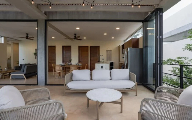 Luxury Penthouse w Private Pool Stunning Views