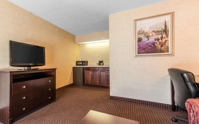 Quality Inn & Suites Conference Center Across from Casino