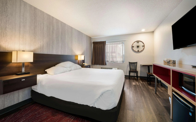 Red Lion Inn & Suites Ontario