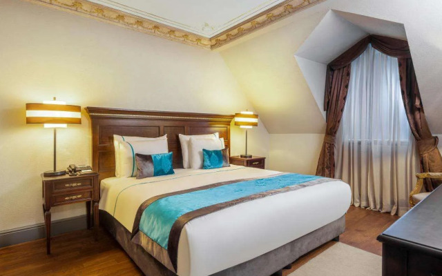 Palazzo Donizetti Istanbul, Tapestry Collection by Hilton