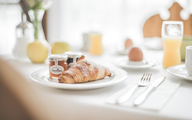 Ahrner Wirt Apartments