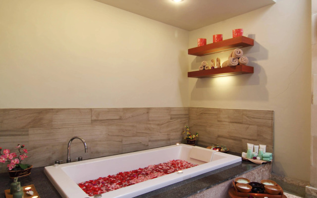The Palm Suite Villa & Spa