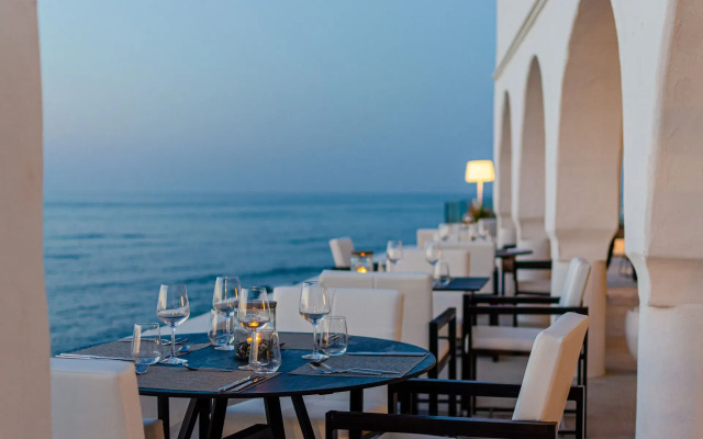 Knossos Beach Bungalows & Suites