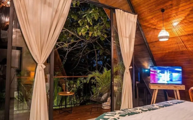 Azure 2BR Modern Private Pool Villa in Pererenan