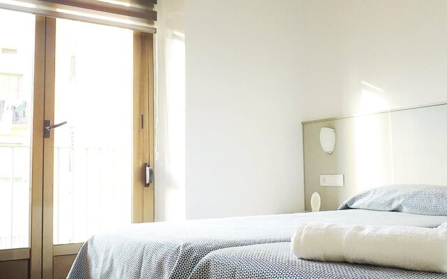 Hostal Drassanes