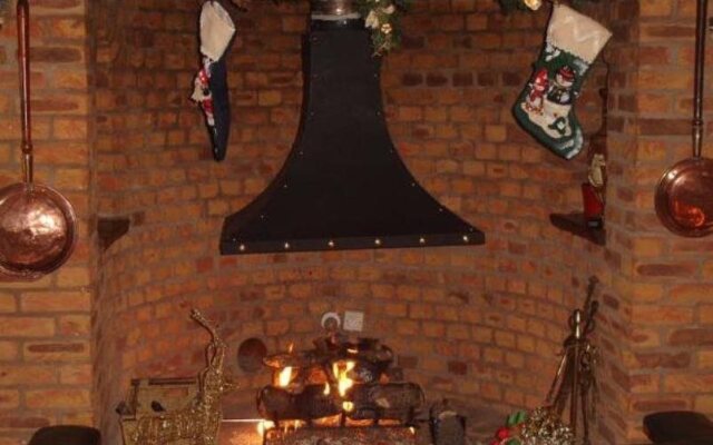 Fox & Hounds Country Hotel