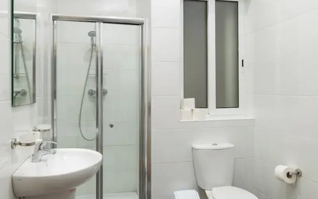 Modern 2 BR Apartment with AC - Near Sea