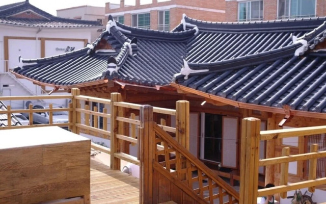 Jeonju Hanok Village Hyangchon Pension
